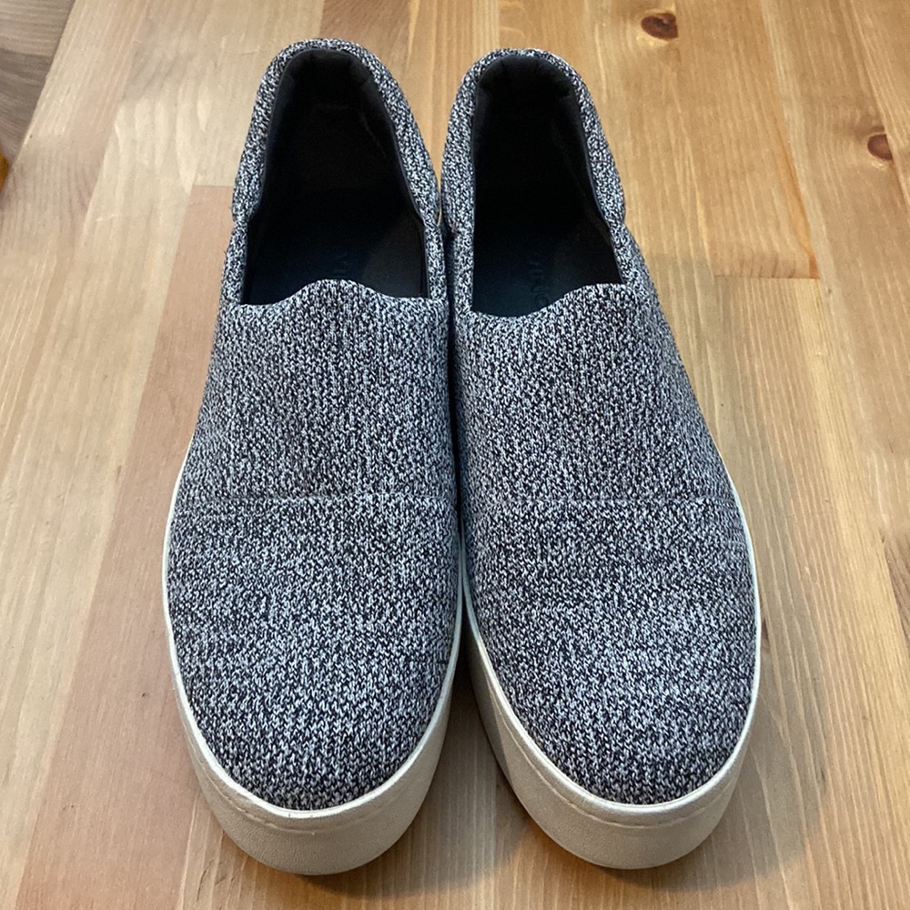 vince slip on platform